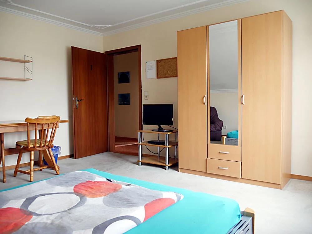 Doppelzimmer Gästezimmer in 72631 Aichtal-Aich (Obj-Nr. 0200)