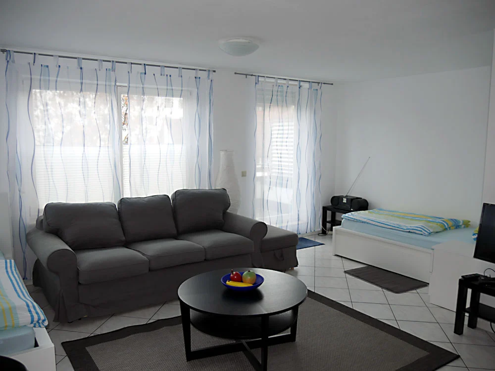1 Zimmer Wohnung in 73765 Neuhausen (Obj-Nr. 0718)